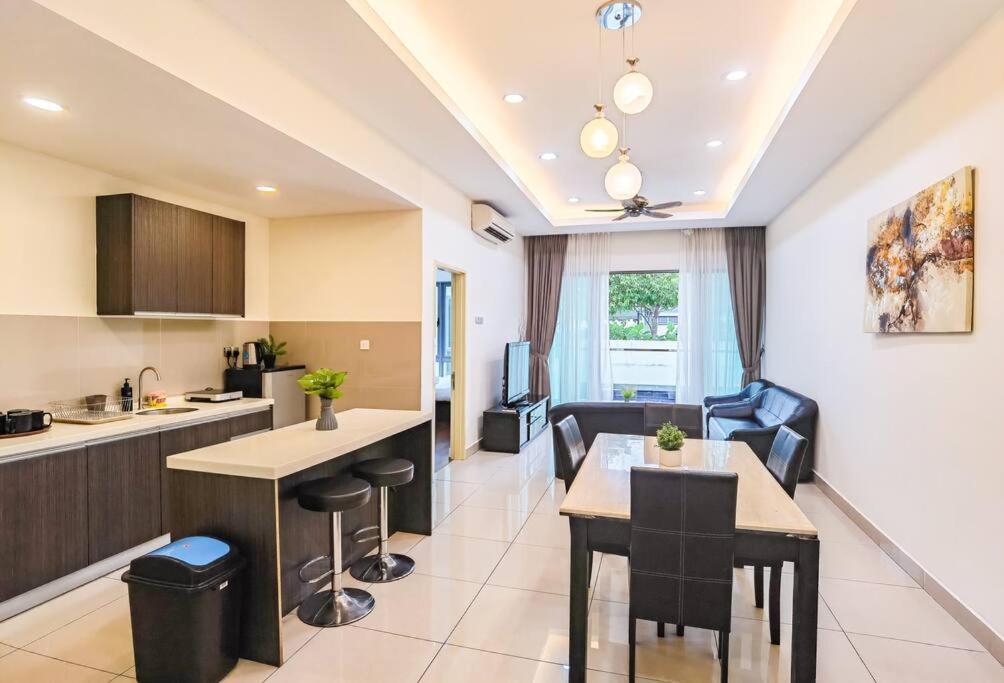 Apartment Comfy @ The Loft Imago - 5 Pax 2room 2toilets *