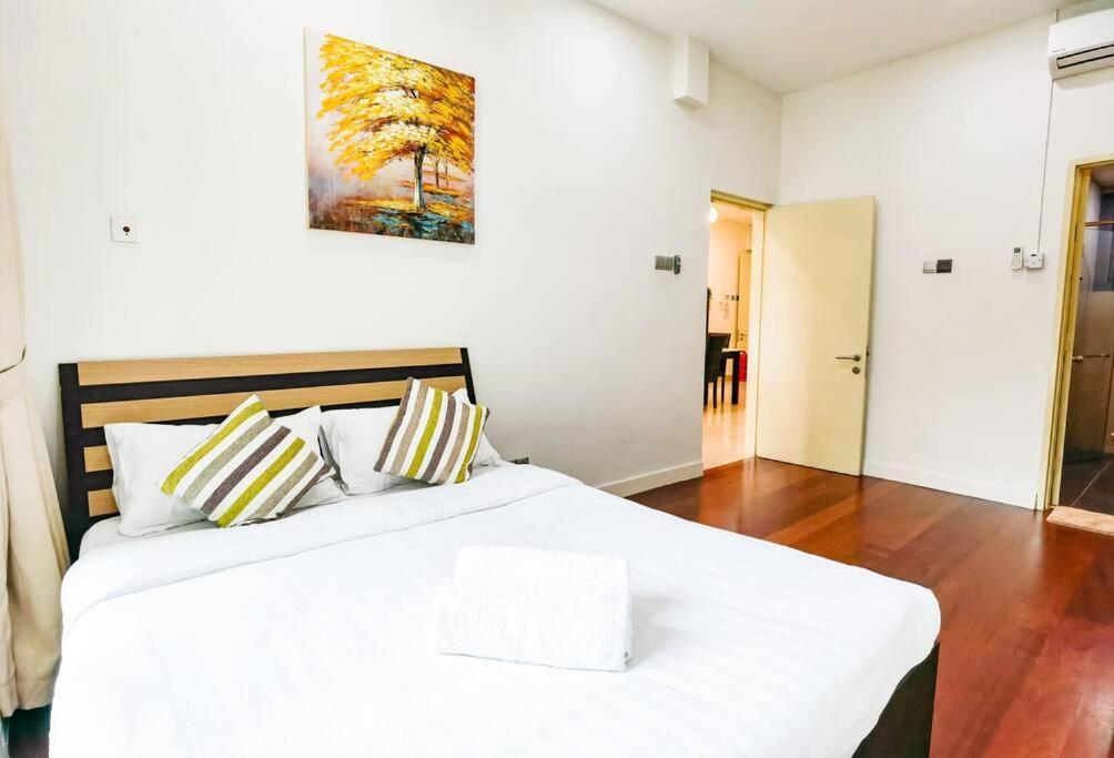 Comfy @ The Loft Imago - 5 Pax 2room 2toilets Kota Kinabalu